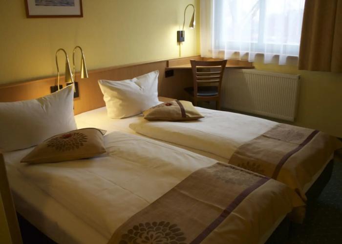 Acron Hotel