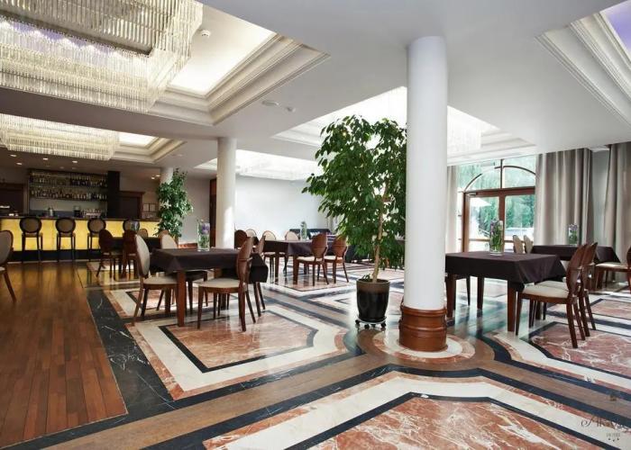 Hotel Akvilon