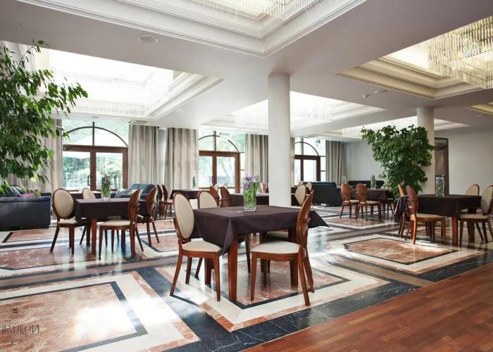 Hotel Akvilon