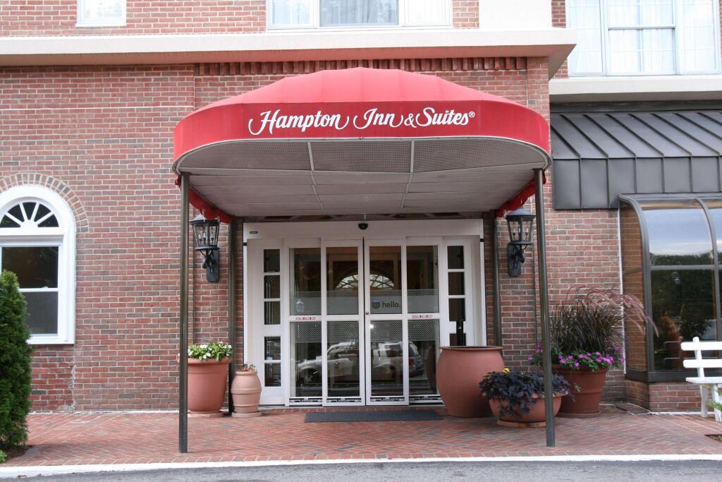 Hampton Inn & Suites Stamford