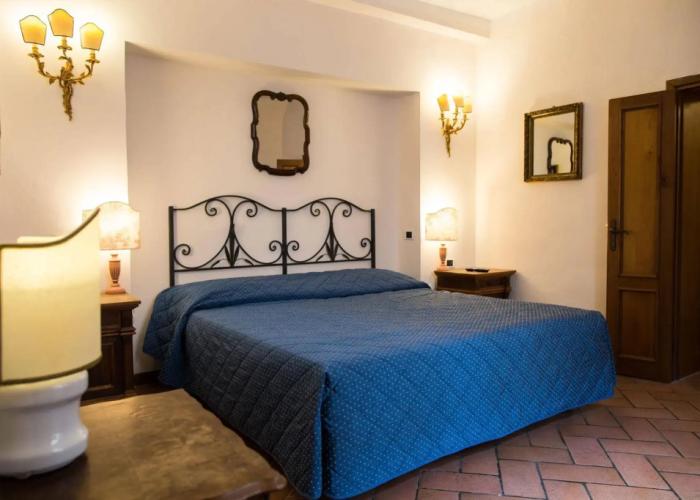Piazza Paradiso Accomodation