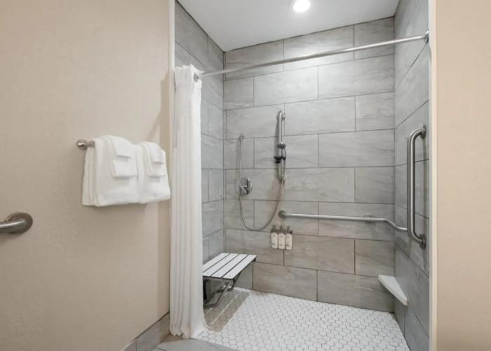 Holiday Inn Express & Suites Sebring by IHG