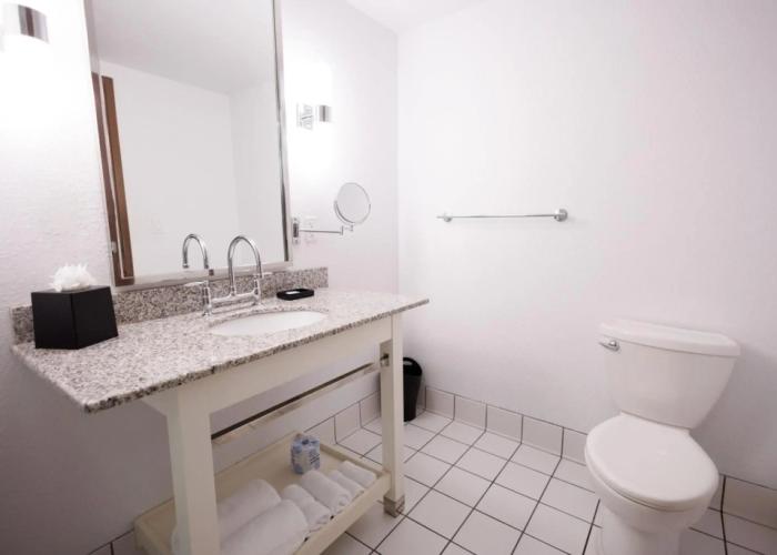 SEVEN Sebring Raceway Hotel