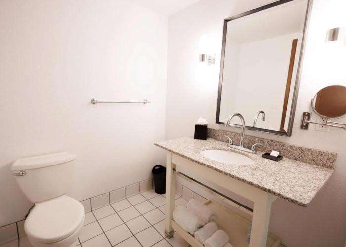 SEVEN Sebring Raceway Hotel