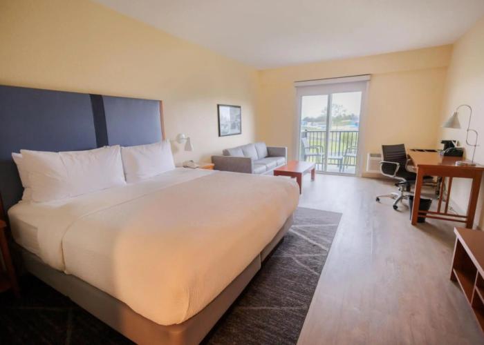 SEVEN Sebring Raceway Hotel