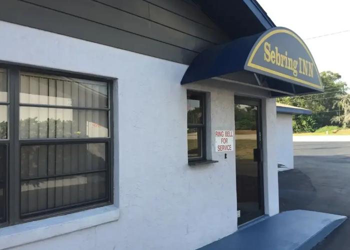 Sebring Inn