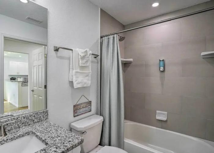 Hot Tub & Fenced Yard: Home in Sebring