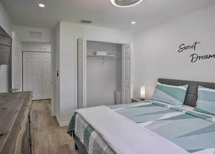 Hot Tub & Fenced Yard: Home in Sebring