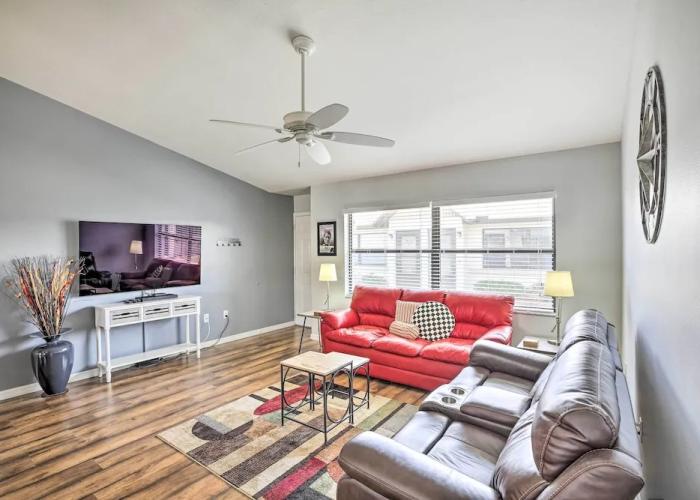 Screened Patio & Grill at Sebring Resort Community