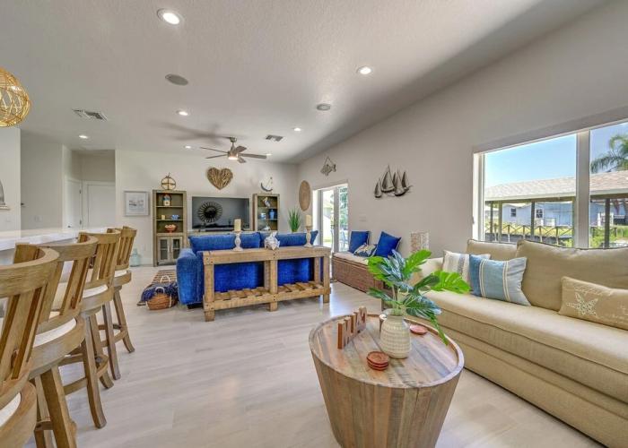 Sebring Serenity: Waterfront Retreat w/ Boat Dock!