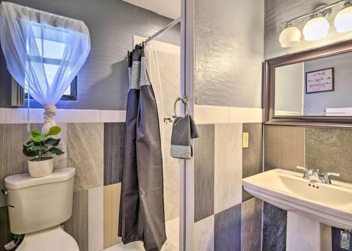 Lanai, Pool & Gas Grill: Sebring Retreat!