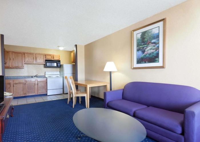 Travelodge by Wyndham Seymour