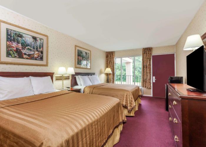 Travelodge by Wyndham Seymour