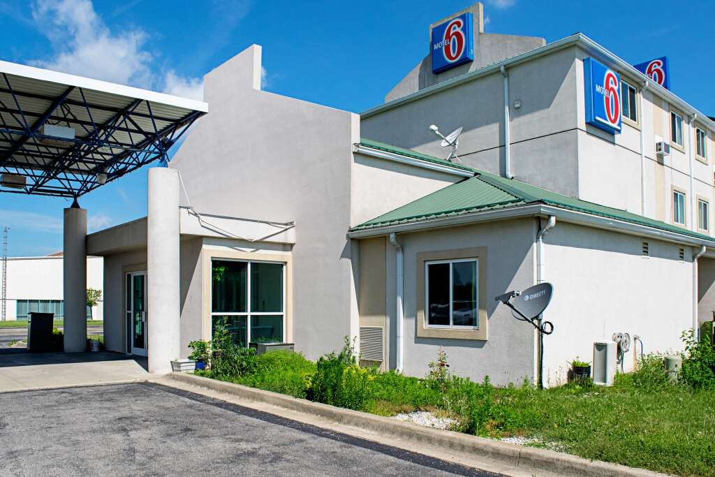 Motel 6 Seymour, IN - North