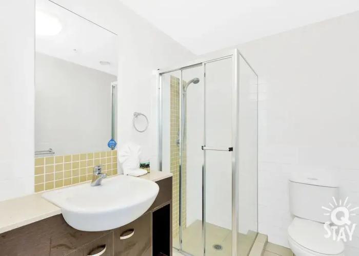 Wings - Q Stay