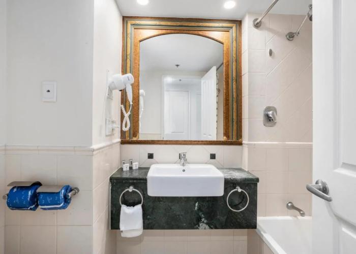 Mantra Legends Hotel
