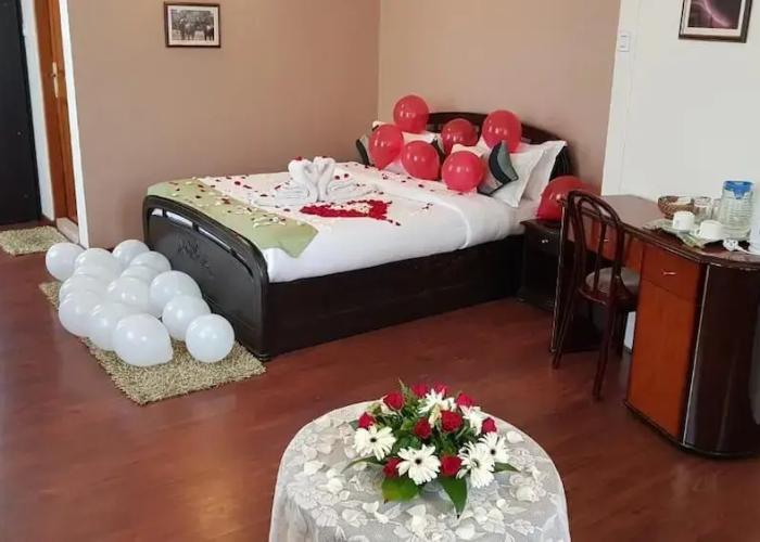Woodland Hill Stay