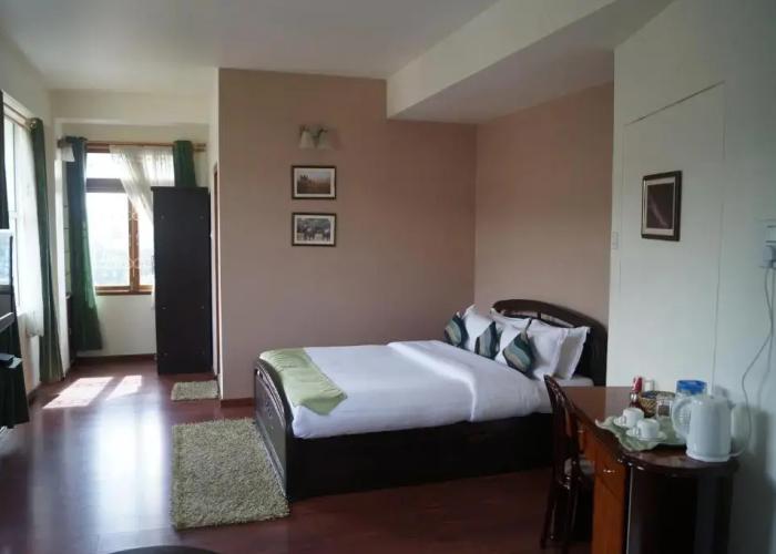 Woodland Hill Stay