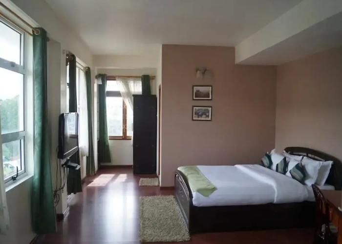 Woodland Hill Stay