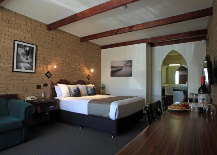 Bell Tower Motor Inn