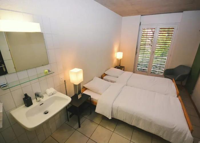 Alaïa Hostel