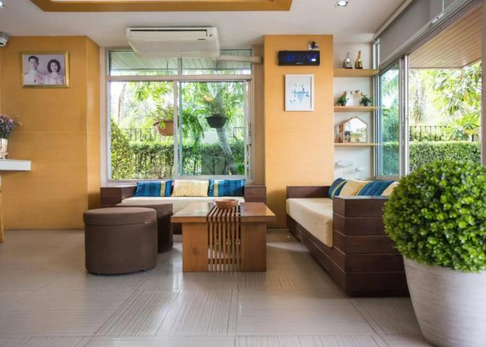 Central Place Serviced Apartment