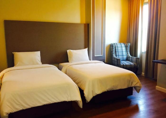 J Park Hotel