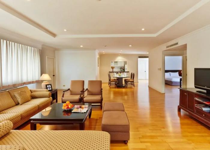 Riverine Place Hotel and Residence