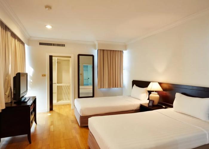 Riverine Place Hotel and Residence
