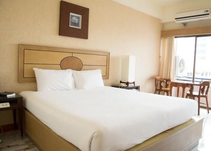 Nonthaburi Palace Hotel