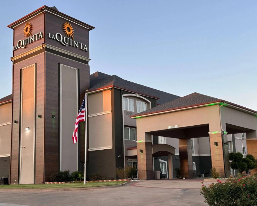 La Quinta Inn & Suites by Wyndham Sulphur Springs