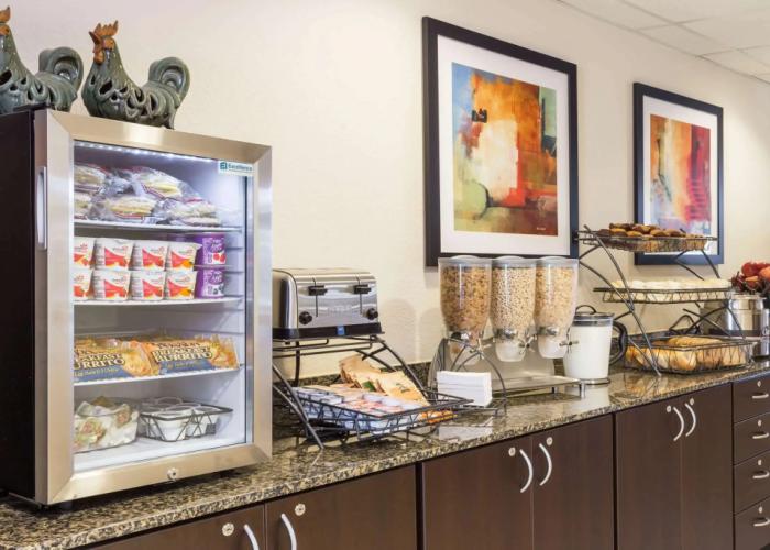 Microtel Inn & Suites by Wyndham Spring Hill/Weeki Wachee