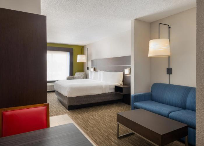 Holiday Inn Express & Suites Spring Hill by IHG