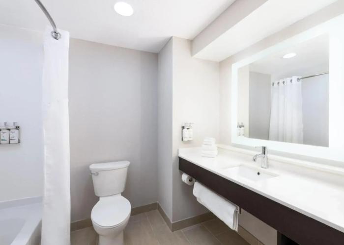 Holiday Inn Express & Suites Spring Hill by IHG