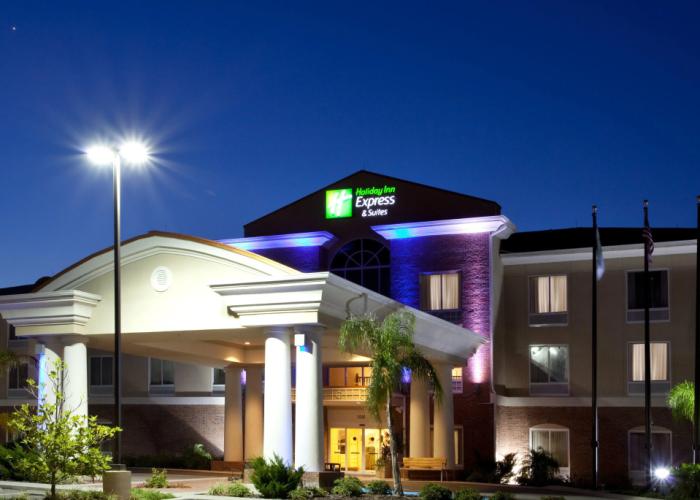 Holiday Inn Express & Suites Spring Hill by IHG