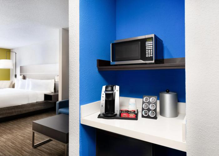 Holiday Inn Express & Suites Spring Hill by IHG