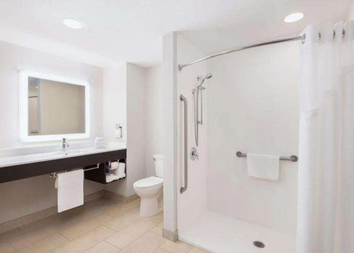 Holiday Inn Express & Suites Spring Hill by IHG