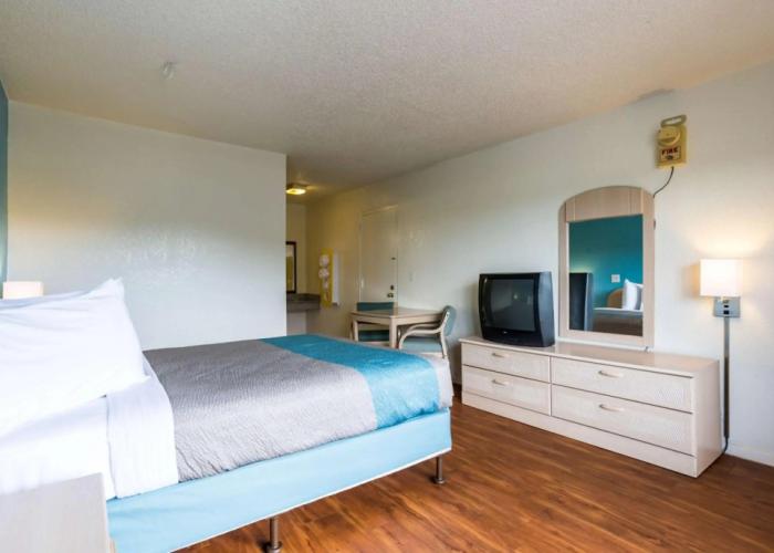 Motel 6 Spring Hill, FL - Weeki Wachee