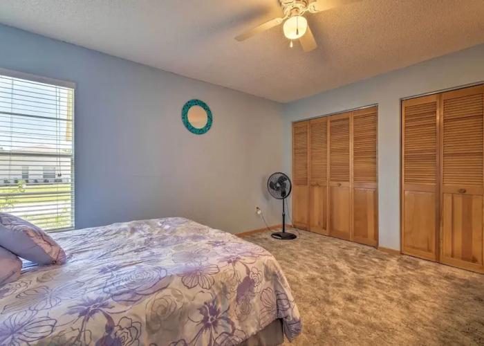 Spring Hill Home w/ Pool ~ 1 Mi to Weeki Wachee