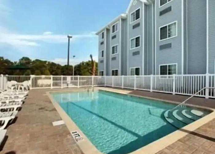Microtel Inn And Suites Weeki Wachee/spring Hill