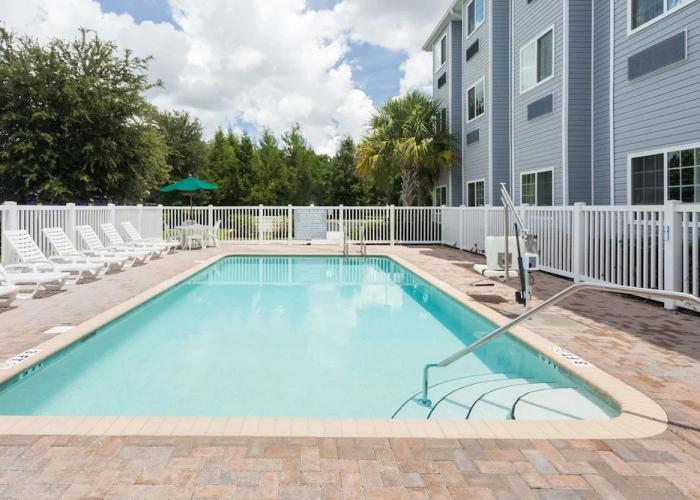 Microtel Inn And Suites Weeki Wachee/spring Hill