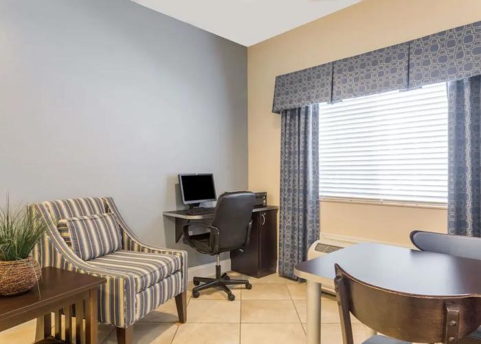 Microtel Inn And Suites Weeki Wachee/spring Hill