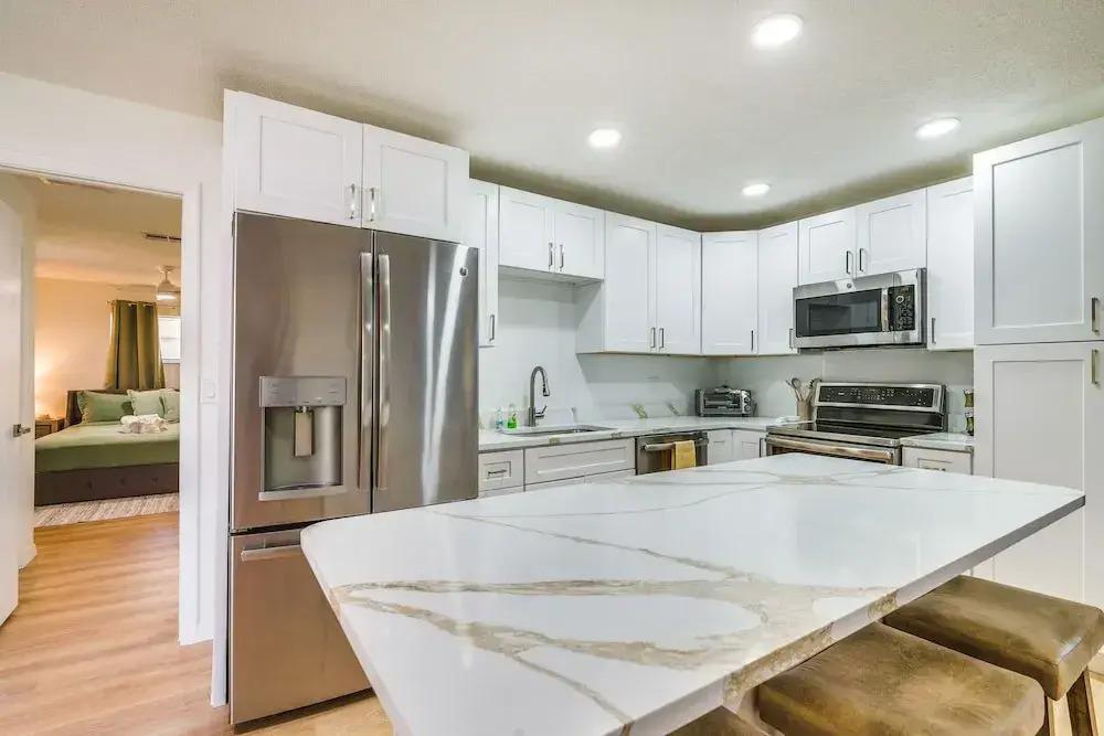 фото Home w/ Screened Porch, Near Weeki Wachee Springs!