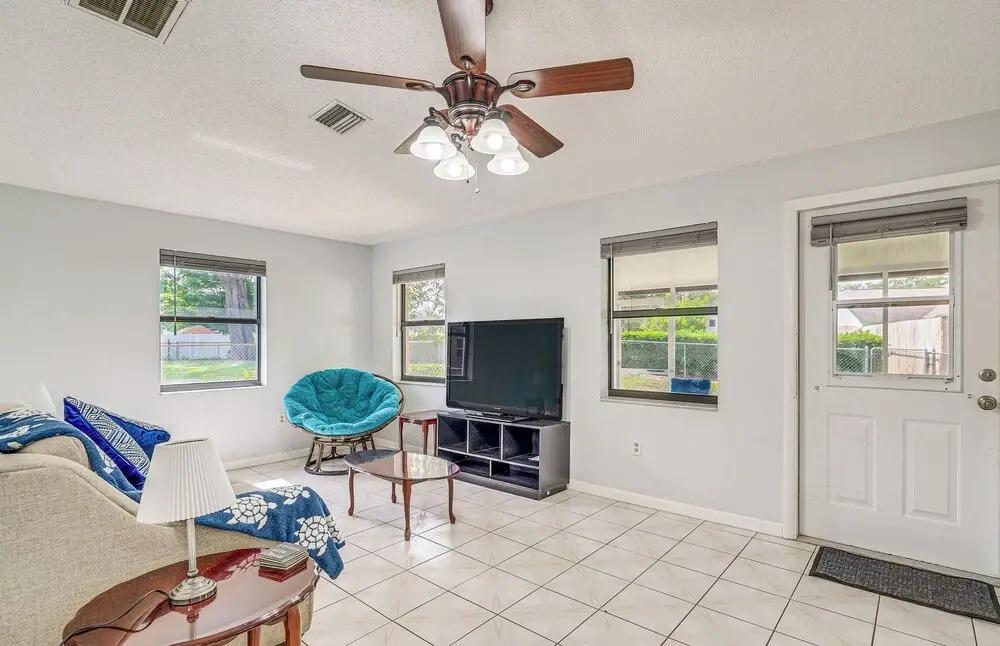 фото 13 Mi to Hudson Beach: Spring Hill Home w/ Lanai