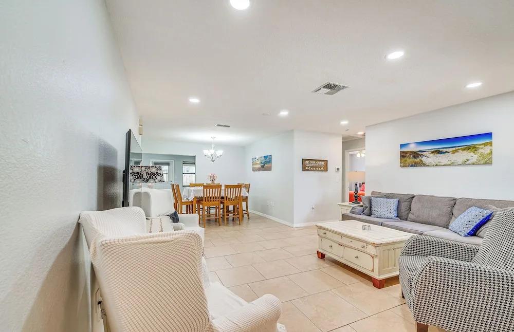 фото 13 Mi to Hudson Beach: Spring Hill Home w/ Lanai