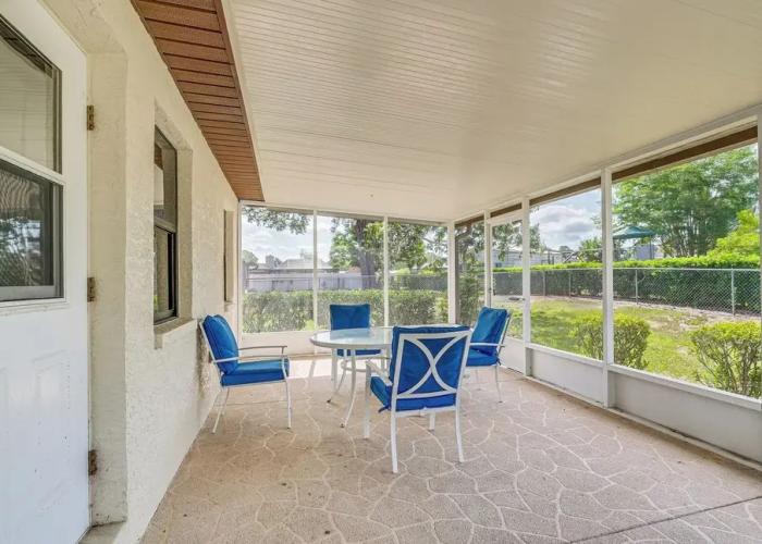 13 Mi to Hudson Beach: Spring Hill Home w/ Lanai