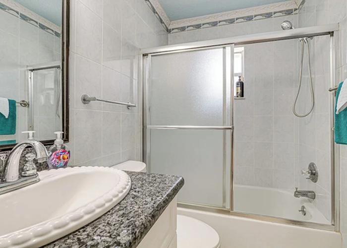 Screened Lanai & Heated Pool: Spring Hill Home