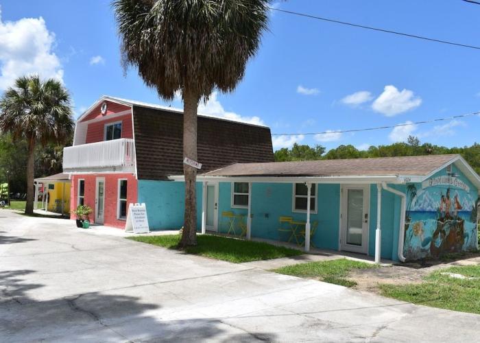 Neptune's Grotto Waterfront Retreat