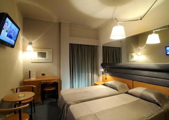 Maniatis Hotel