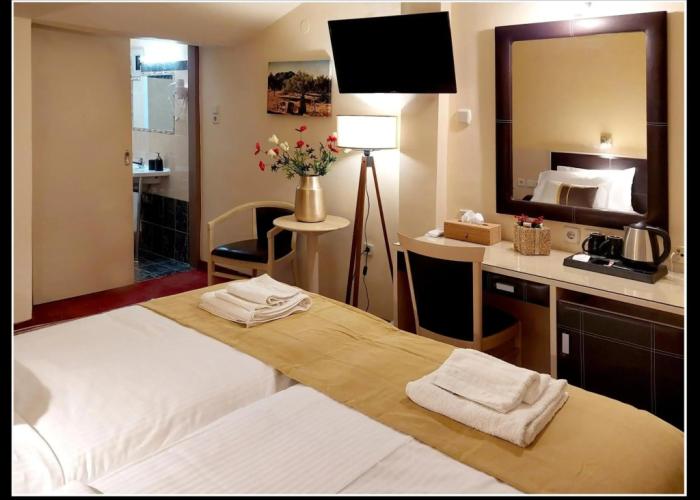 Lakonia Hotel